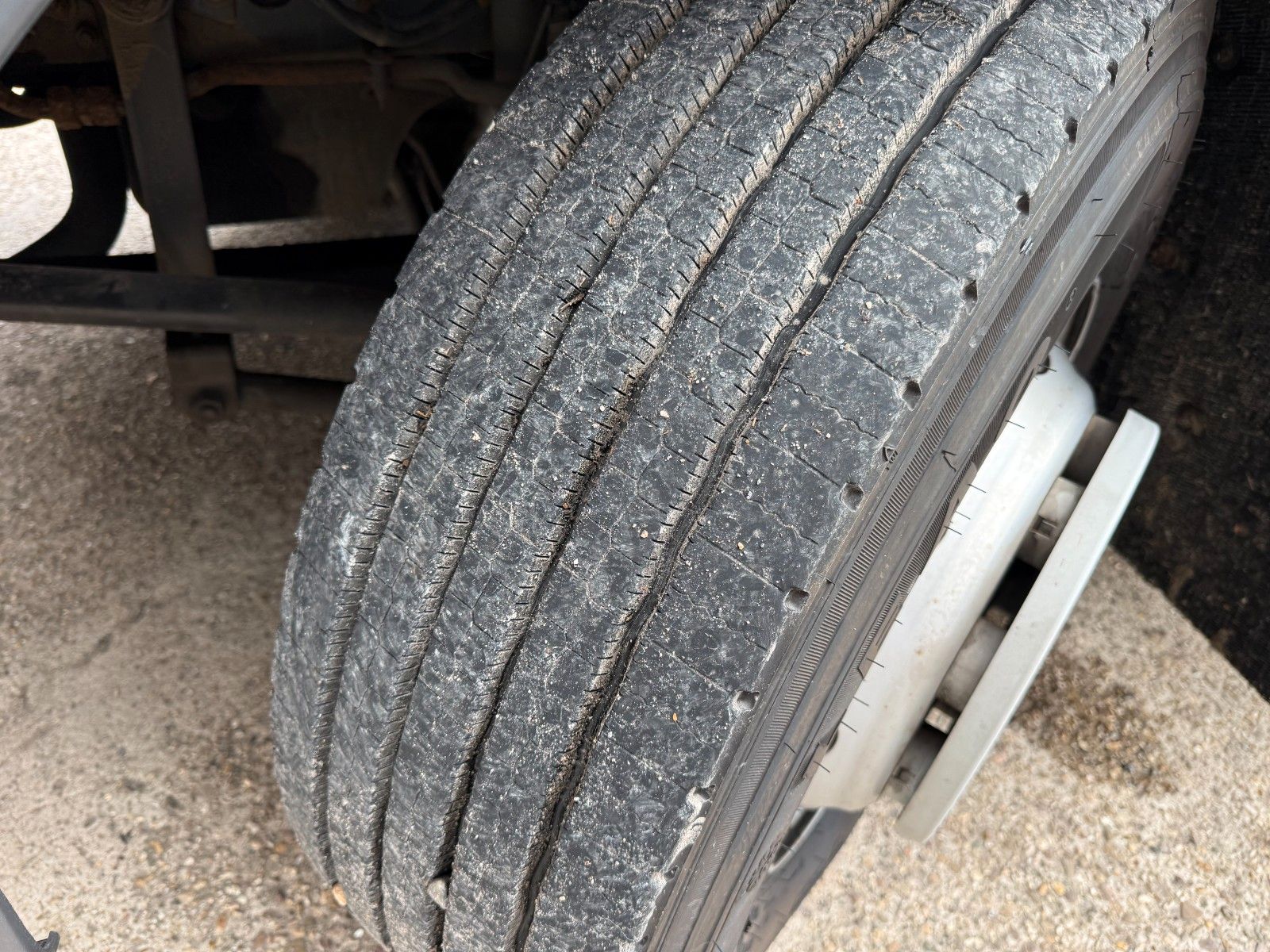 Fahrzeugabbildung Renault D16-280 Pritsche / Plane, gr. Fhs. 1 Liege
