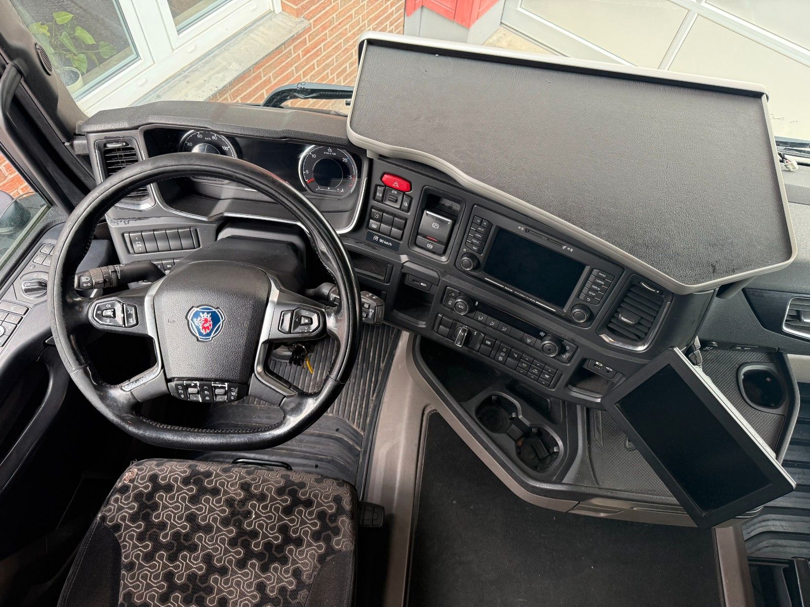 Fahrzeugabbildung Scania R450 4x2 BDF Klasse C - 625