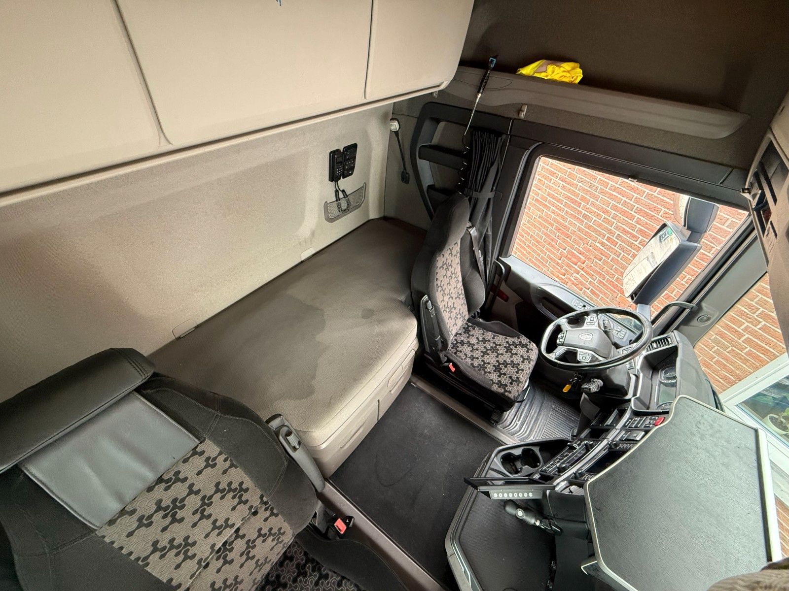 Fahrzeugabbildung Scania Scania R450 4x2 BDF Klasse C - 625