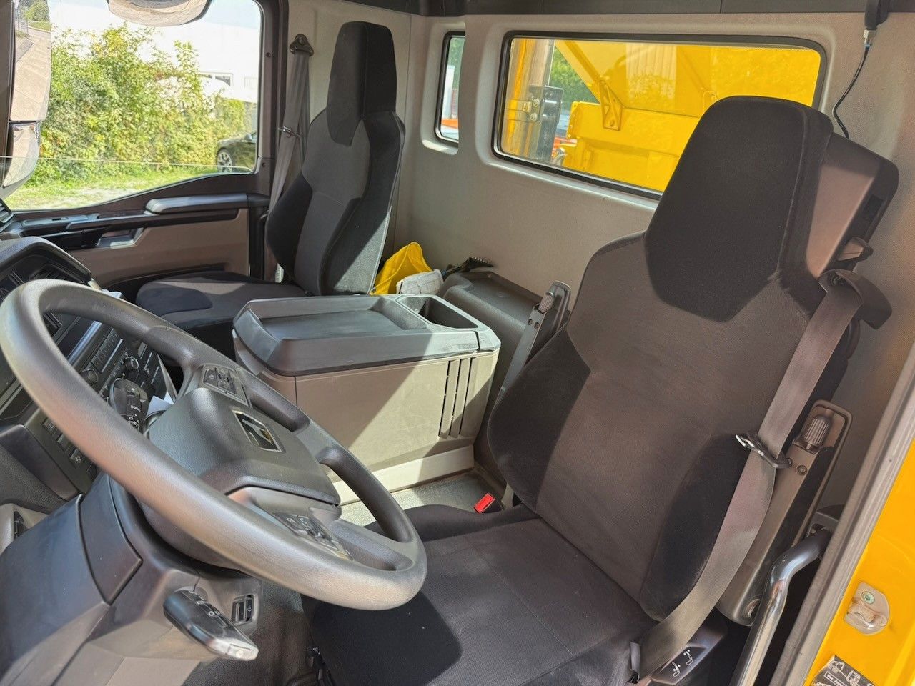 Fahrzeugabbildung MAN TGS 33.520/6x6H BL Allrad-Kipper, Bordmatik