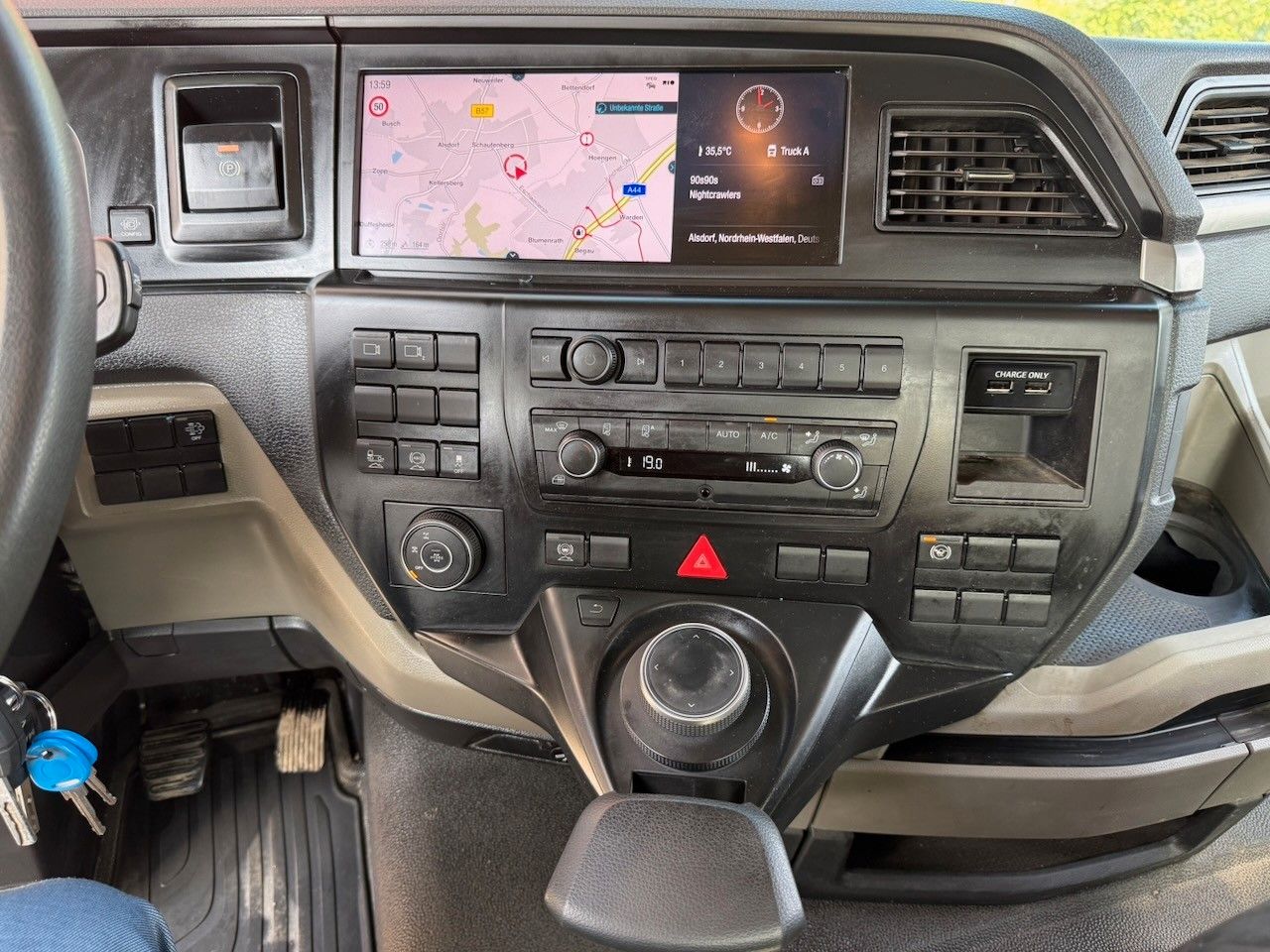 Fahrzeugabbildung MAN TGS 33.520/6x6H BL Allrad-Kipper, Bordmatik