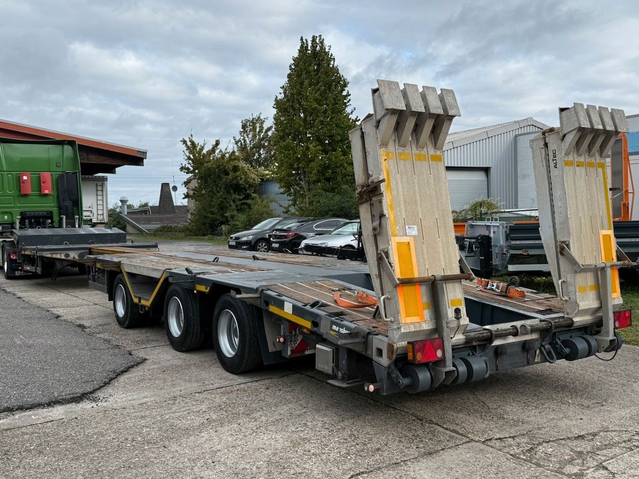Meusburger MTS-3 Tele Lenk, 49t Tieflader mit Rampen