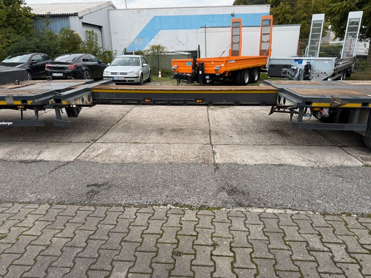 Fahrzeugabbildung Meusburger MTS-3 Tele Lenk, 49t Tieflader mit Rampen