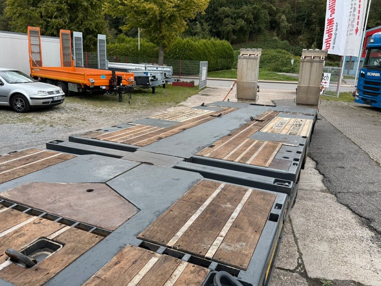 Fahrzeugabbildung Meusburger MTS-3 Tele Lenk, 49t Tieflader mit Rampen
