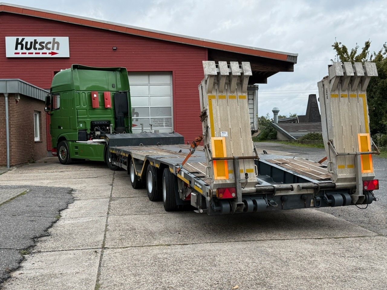 Fahrzeugabbildung Meusburger MTS-3 Tele Lenk, 49t Tieflader mit Rampen