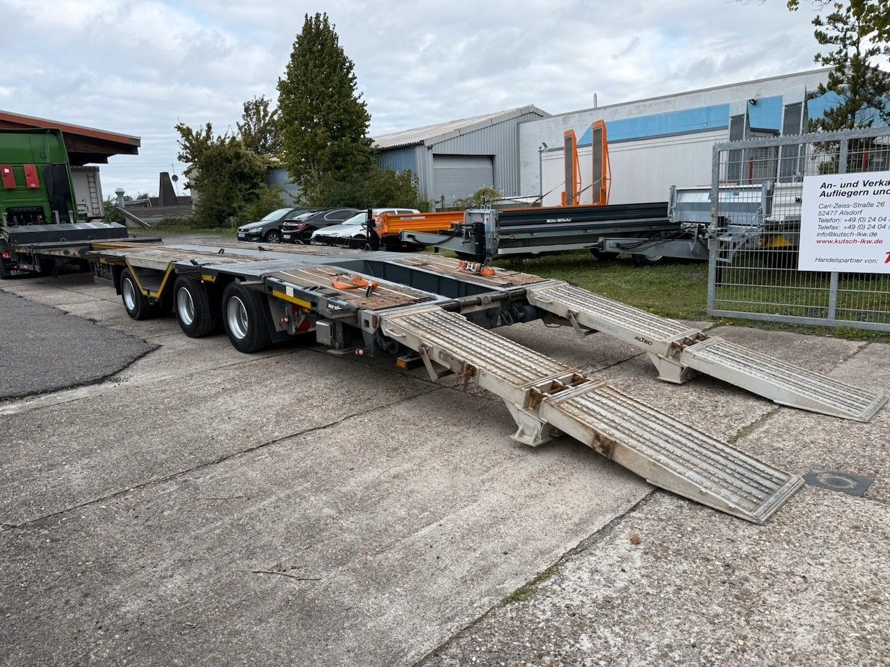 Fahrzeugabbildung Meusburger MTS-3 Tele Lenk, 49t Tieflader mit Rampen