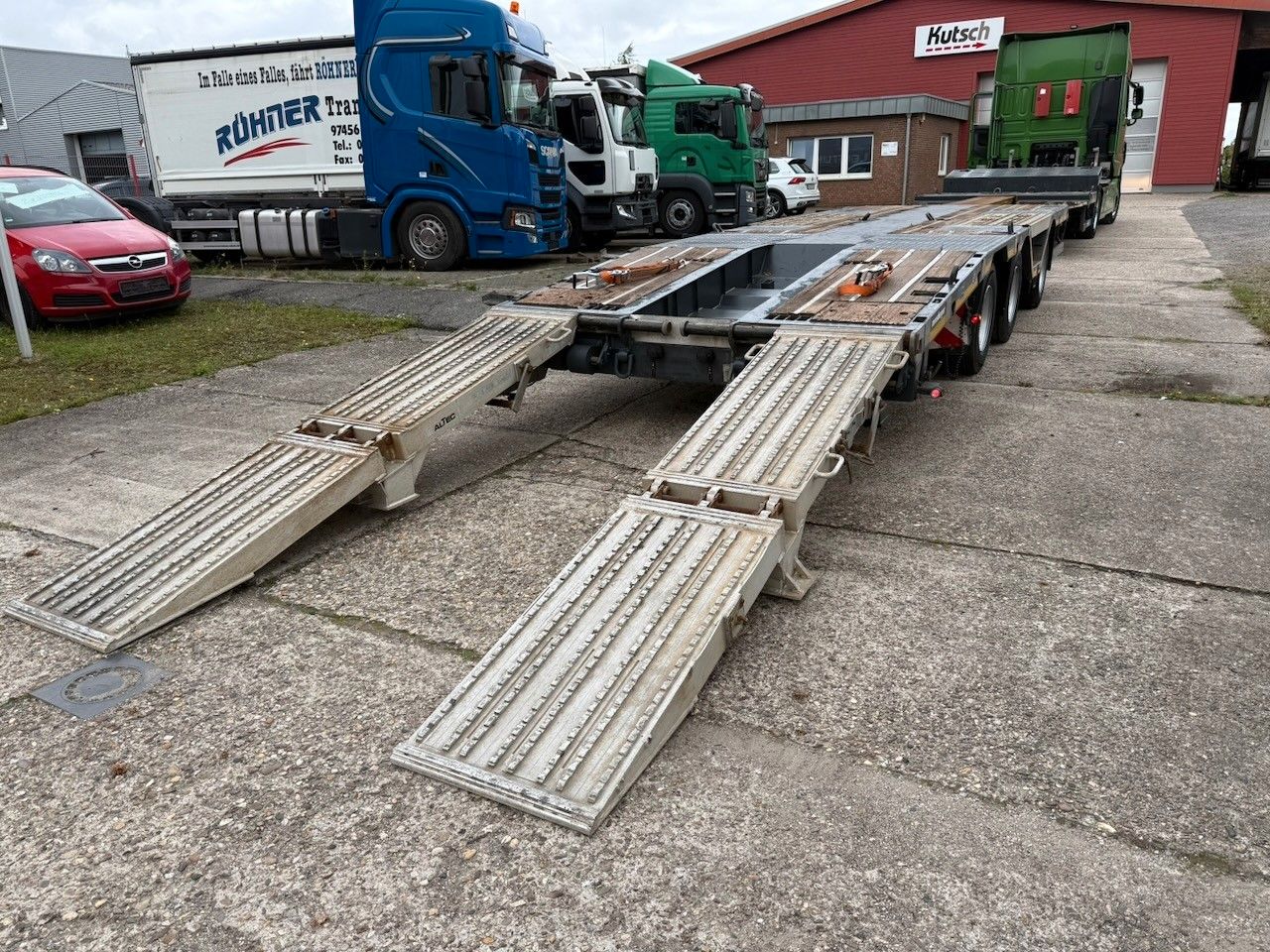 Fahrzeugabbildung Meusburger MTS-3 Tele Lenk, 49t Tieflader mit Rampen