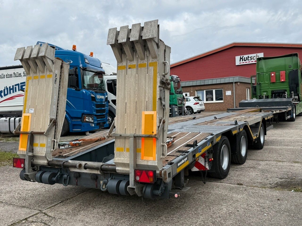 Fahrzeugabbildung Meusburger MTS-3 Tele Lenk, 49t Tieflader mit Rampen