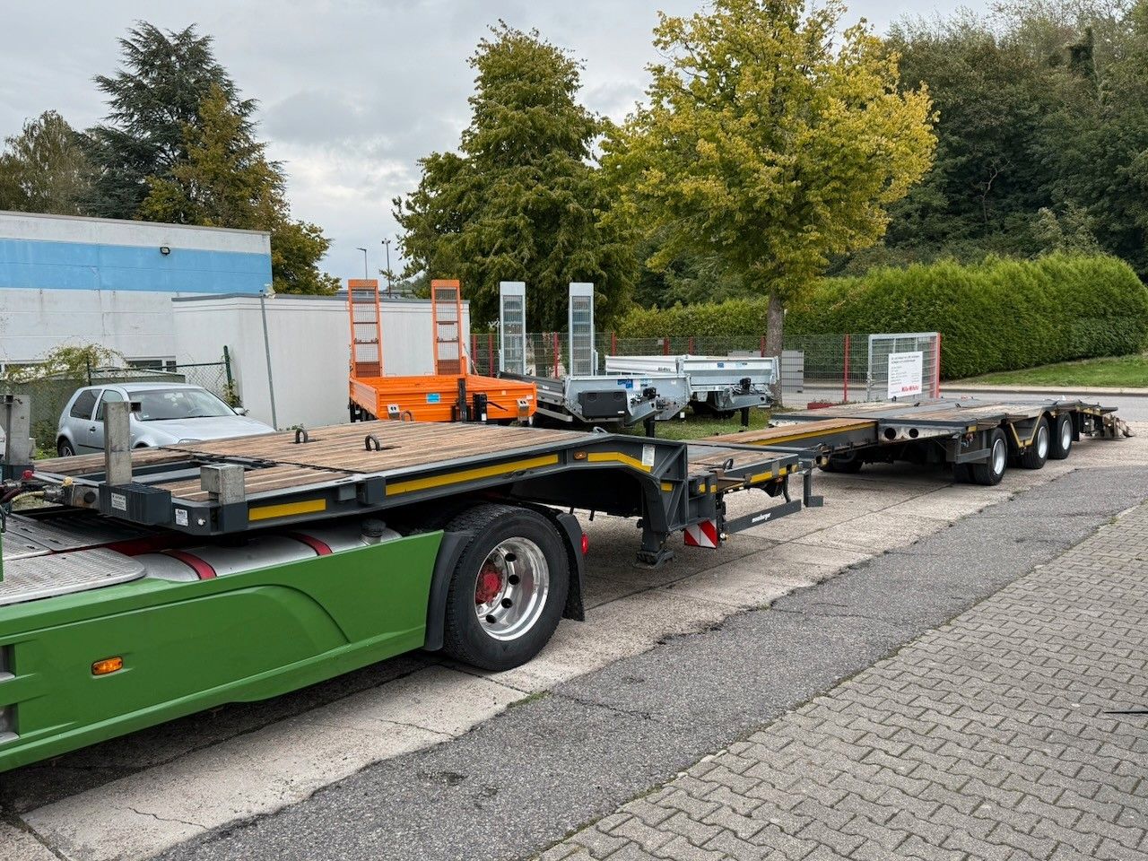 Fahrzeugabbildung Meusburger MTS-3 Tele Lenk, 49t Tieflader mit Rampen
