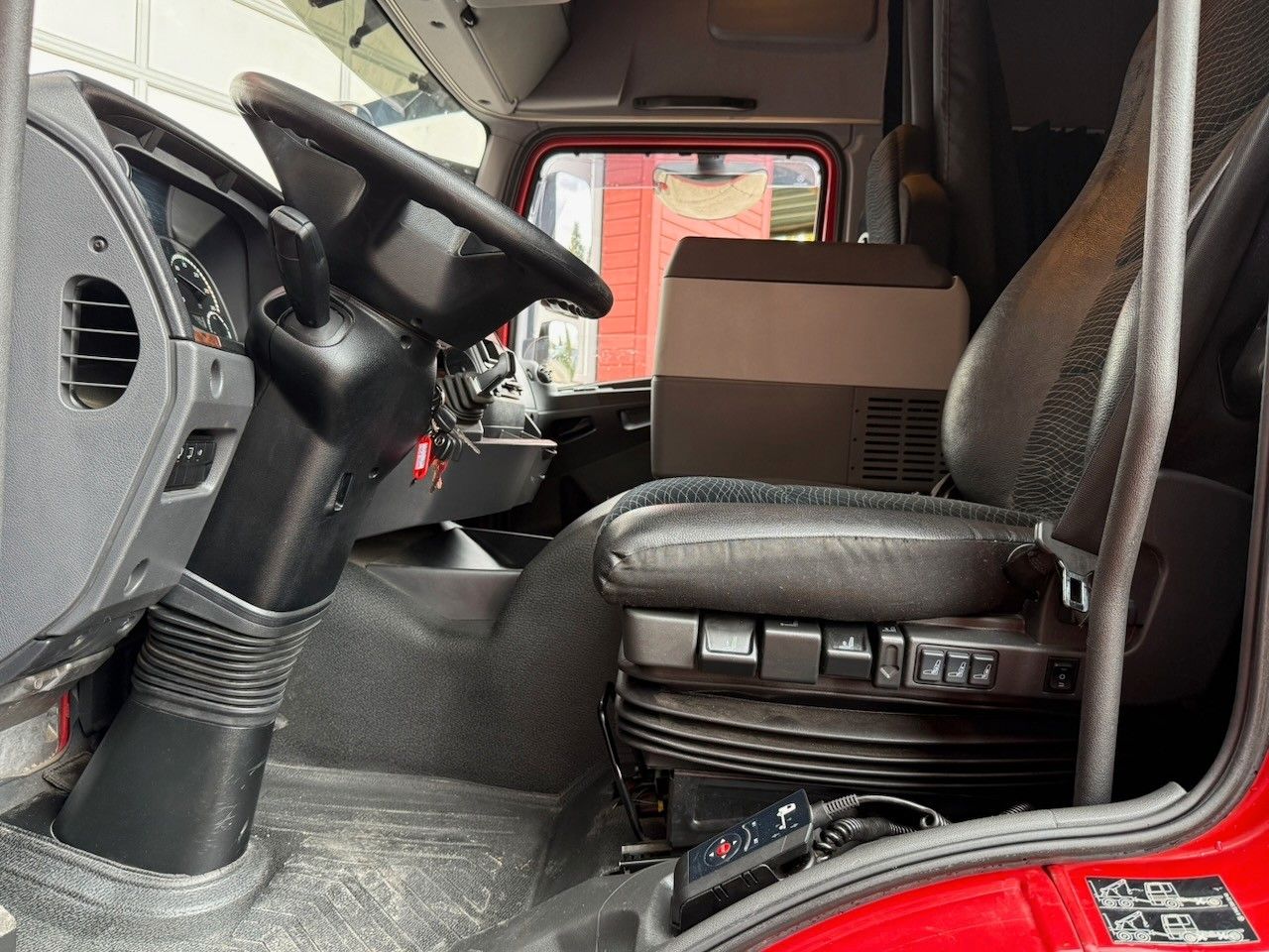 Fahrzeugabbildung Mercedes-Benz 824L Atego Koffer Lbw, Klima Standheizung