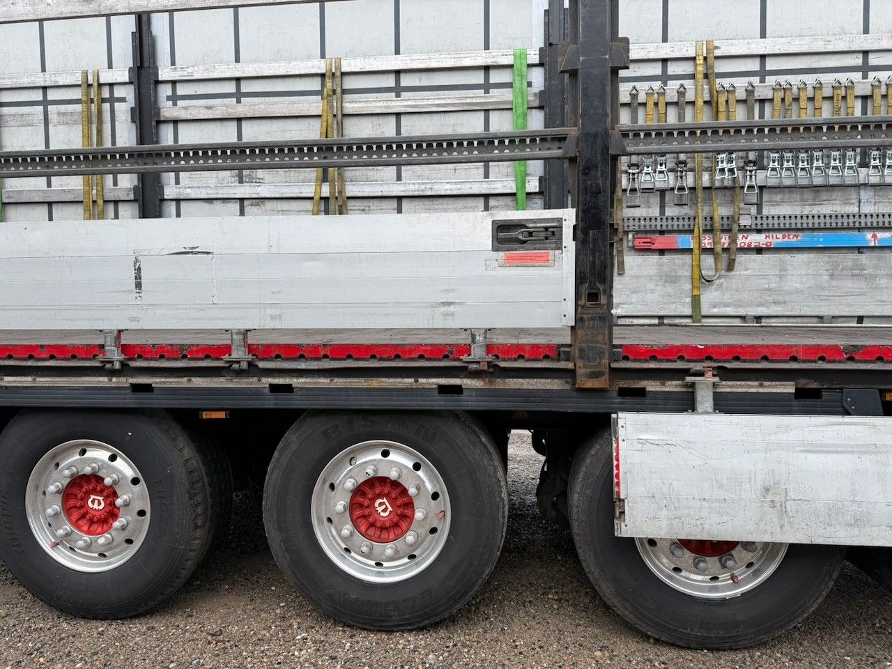 Fahrzeugabbildung Krone Bordwände, Alufelgen, 2 x Liftachse, safety roof