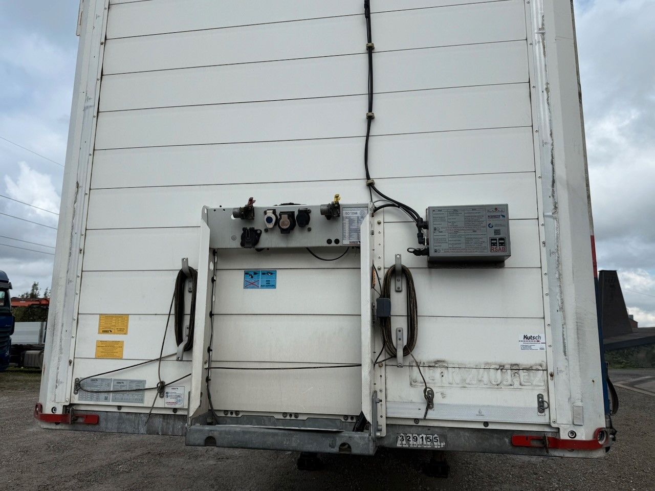 Fahrzeugabbildung Schmitz Cargobull Standard, 2 x Liftachse, Alufelgen, RSAB