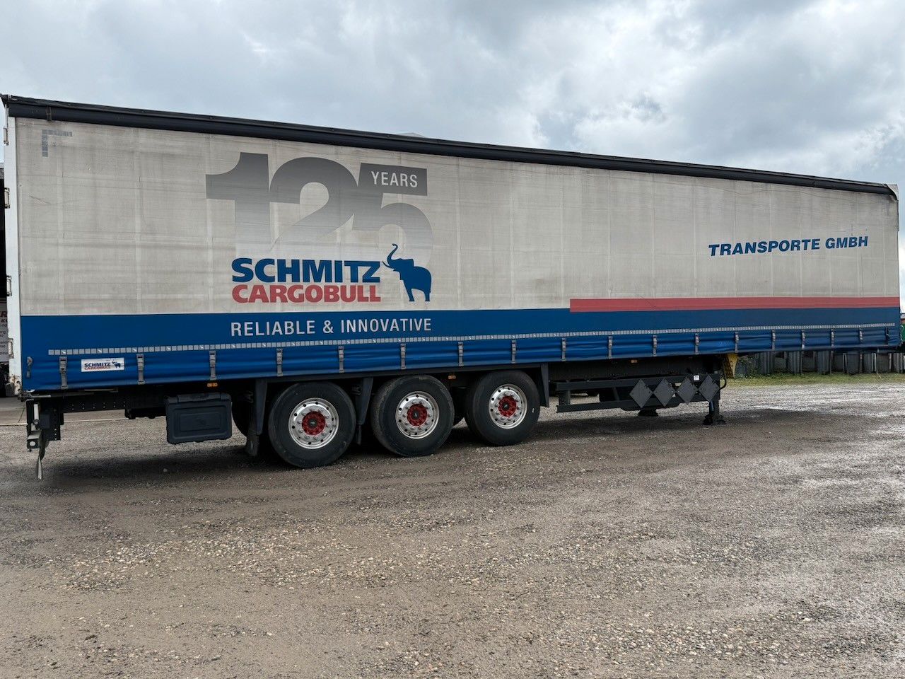 Fahrzeugabbildung Schmitz Cargobull Standard, 2 x Liftachse, Alufelgen, RSAB