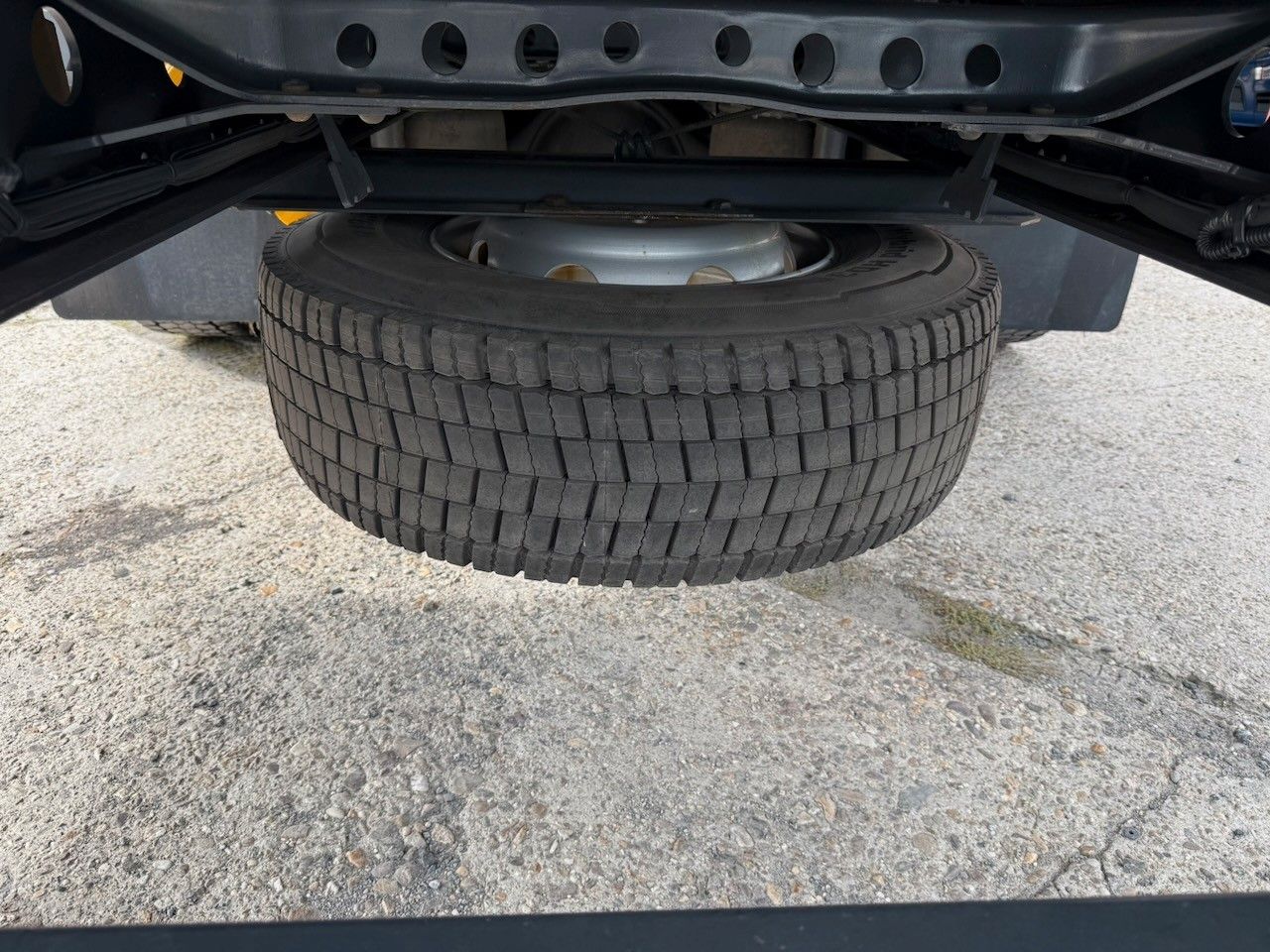 Fahrzeugabbildung Mercedes-Benz MB Atego 1627L offene Pritsche,