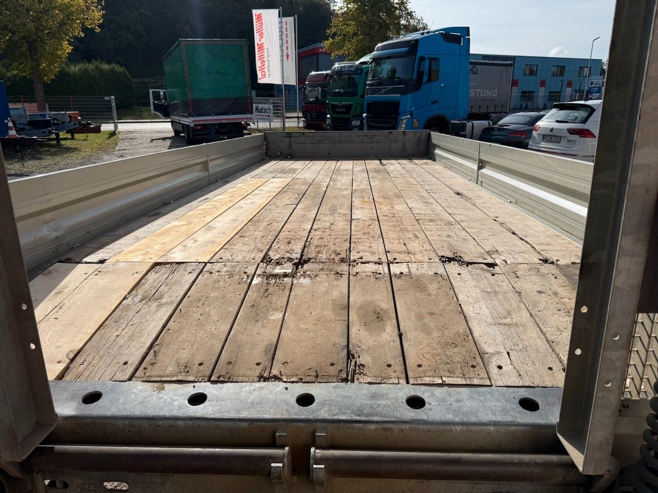 Fahrzeugabbildung Müller-Mitteltal ETÜTAR 11,9 Tieflader, Bordwände geteilt
