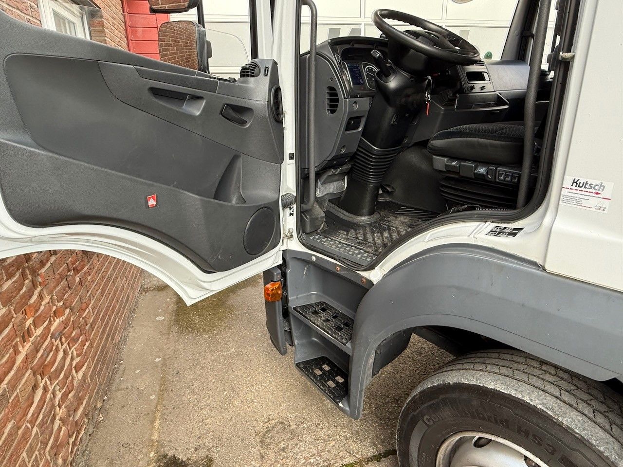 Fahrzeugabbildung Mercedes-Benz Atego 1530L Pritsche/Plane, Klima, Standheizung