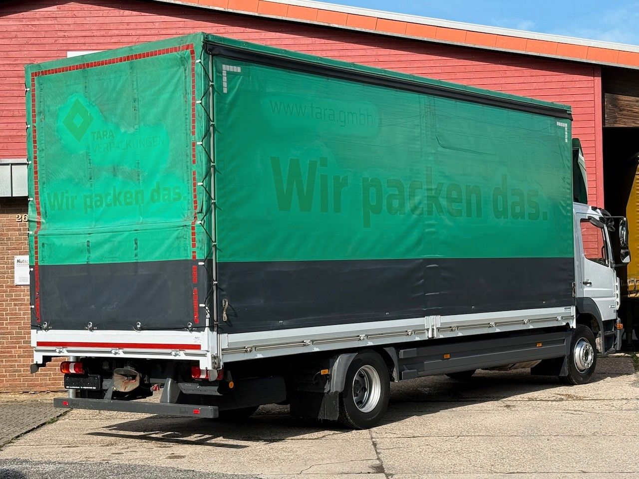 Fahrzeugabbildung Mercedes-Benz Atego 1530L Pritsche/Plane, Klima, Standheizung