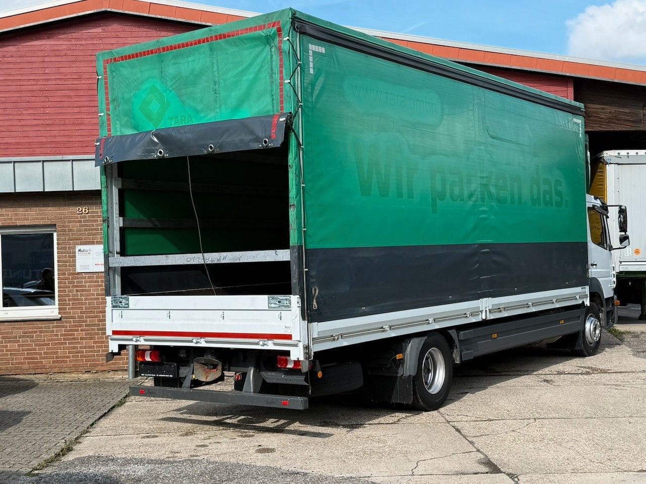 Fahrzeugabbildung Mercedes-Benz Atego 1530L Pritsche/Plane, Klima, Standheizung