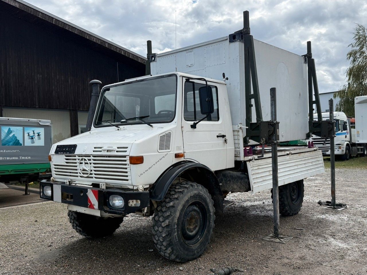 Fahrzeugabbildung Unimog 435