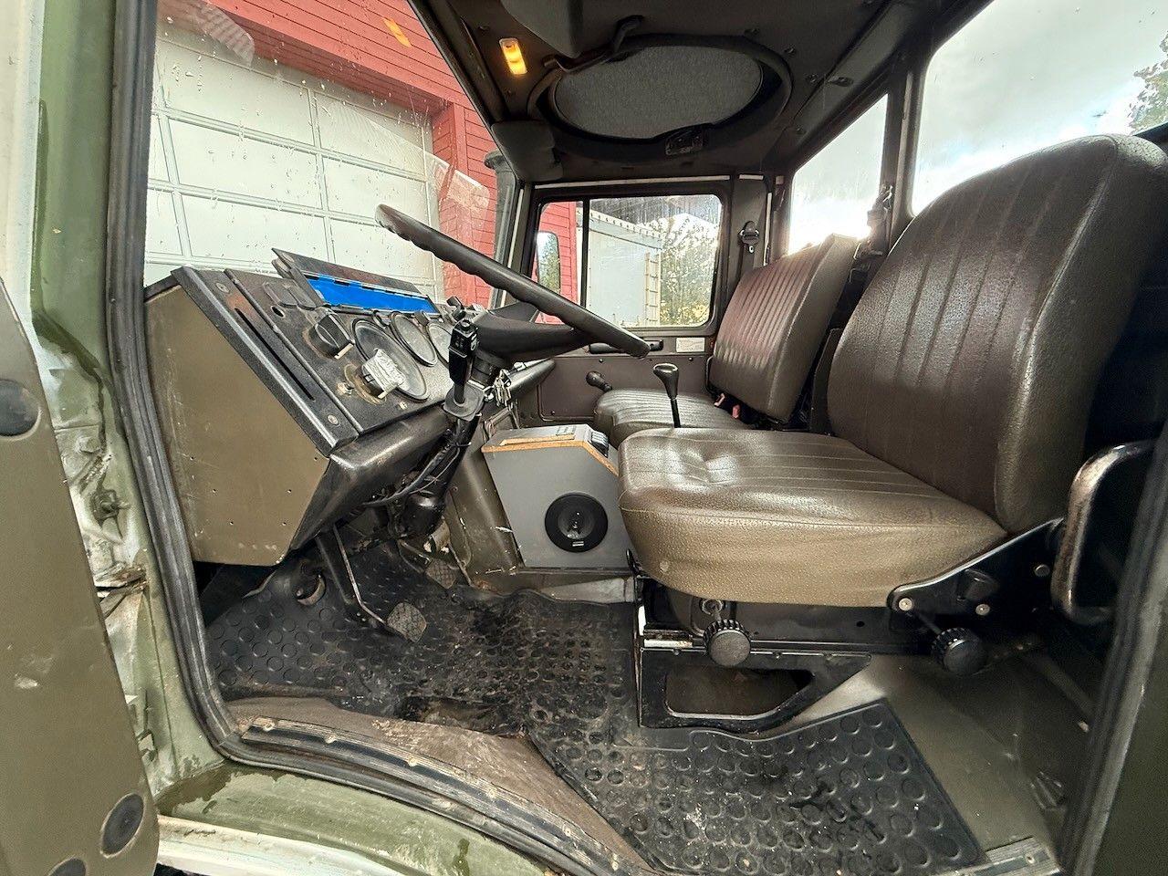 Fahrzeugabbildung Mercedes-Benz Unimog 435 Allrad-Pritsche, Zivilschutz