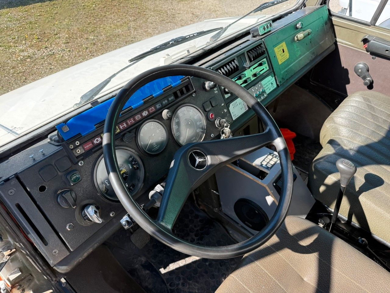Fahrzeugabbildung Mercedes-Benz Unimog 435 Allrad-Pritsche, Zivilschutz
