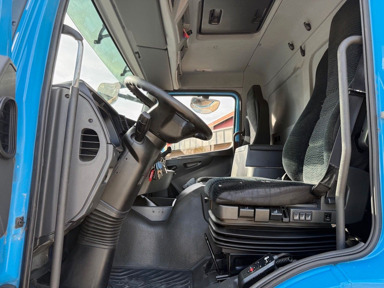 Fahrzeugabbildung Mercedes-Benz 1524 L / 1624 L Atego Tiefkühlwagen/Türen + Lbw.