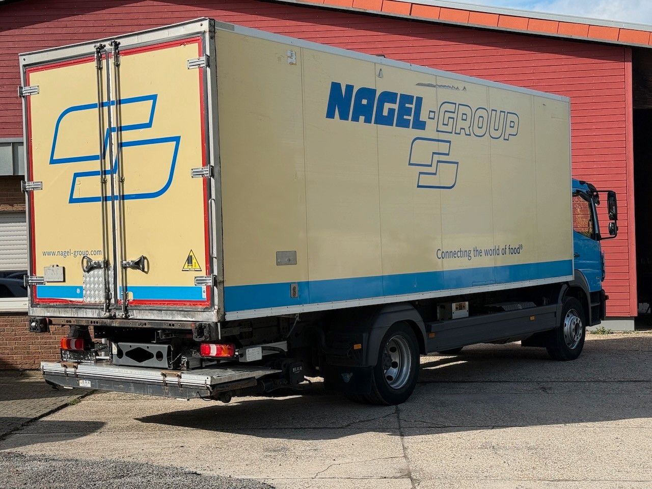 Fahrzeugabbildung Mercedes-Benz 1524 L / 1624 L Atego Tiefkühlwagen/Türen + Lbw.