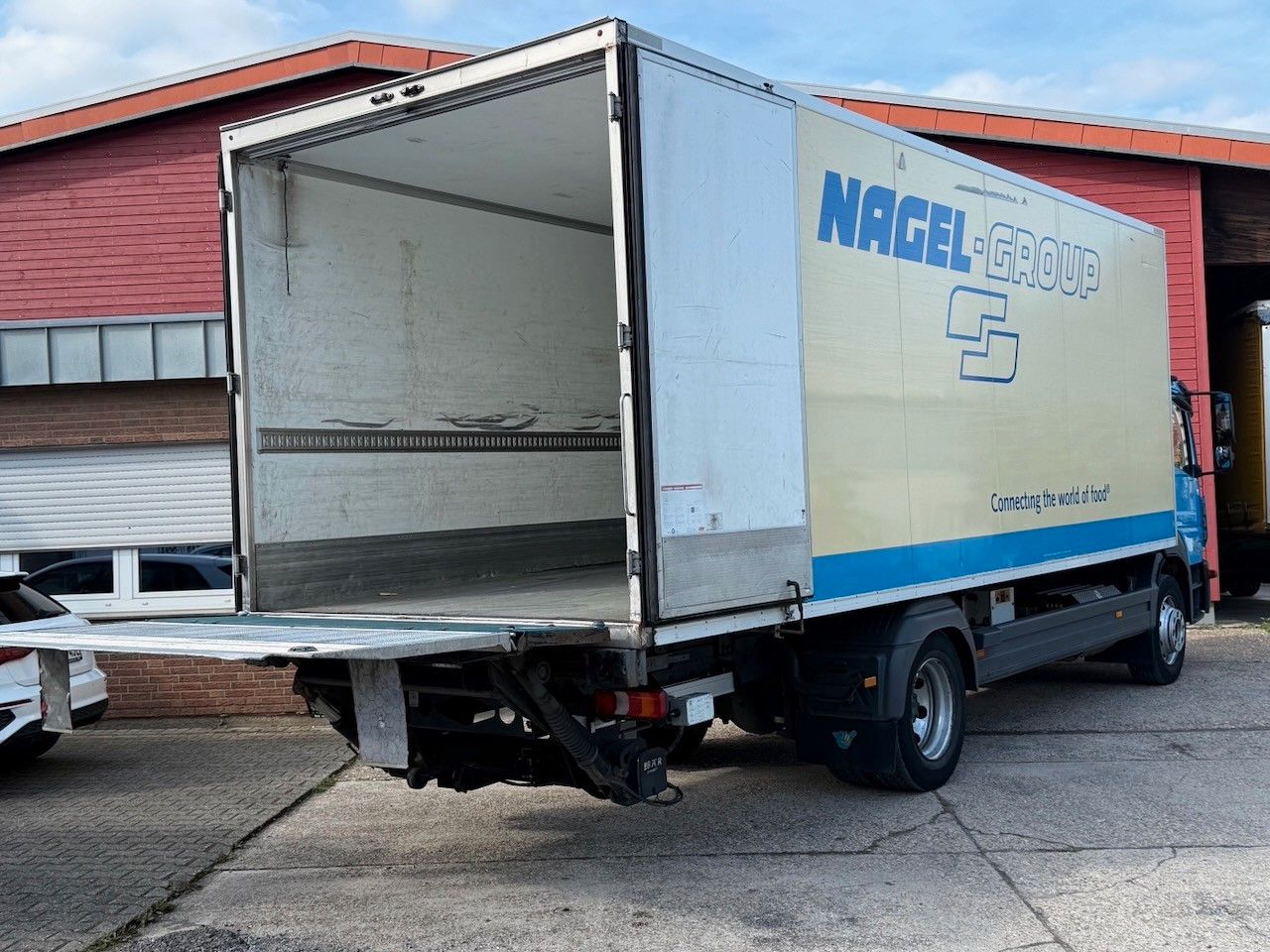 Fahrzeugabbildung Mercedes-Benz 1524 L / 1624 L Atego Tiefkühlwagen/Türen + Lbw.