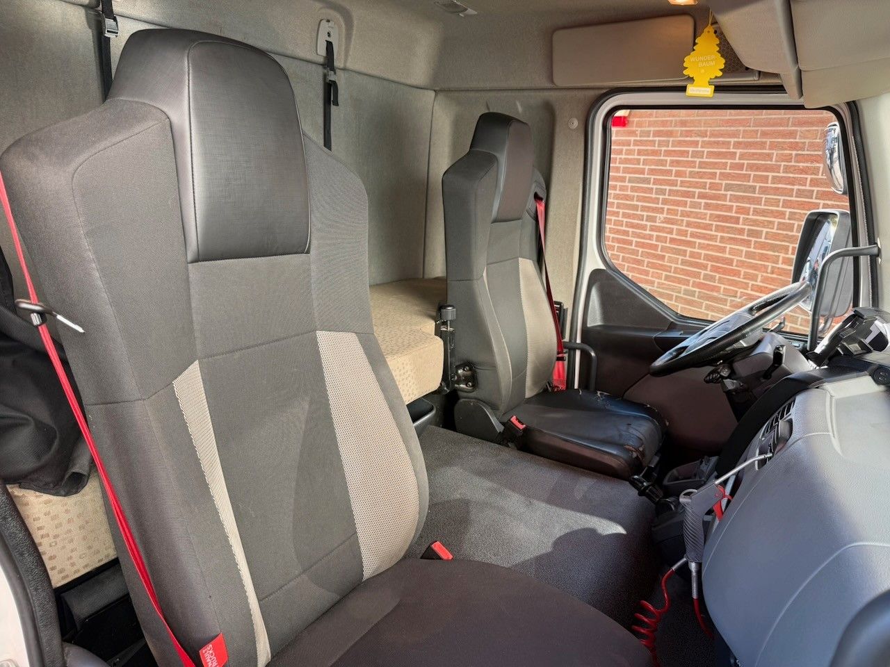 Fahrzeugabbildung Renault D7,5-240 Pritsche/Lbw, nur 194.000km