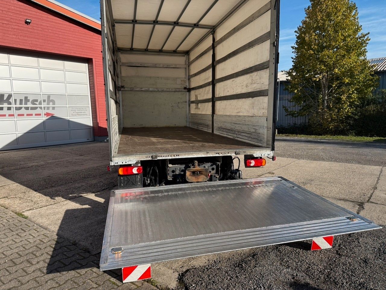 Fahrzeugabbildung Renault D7,5-240 Pritsche/Lbw, nur 194.000km