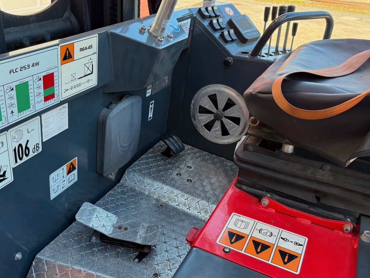 Fahrzeugabbildung Palfinger FLC 253 4 Wege Mitnahmestapler nur 113Bh