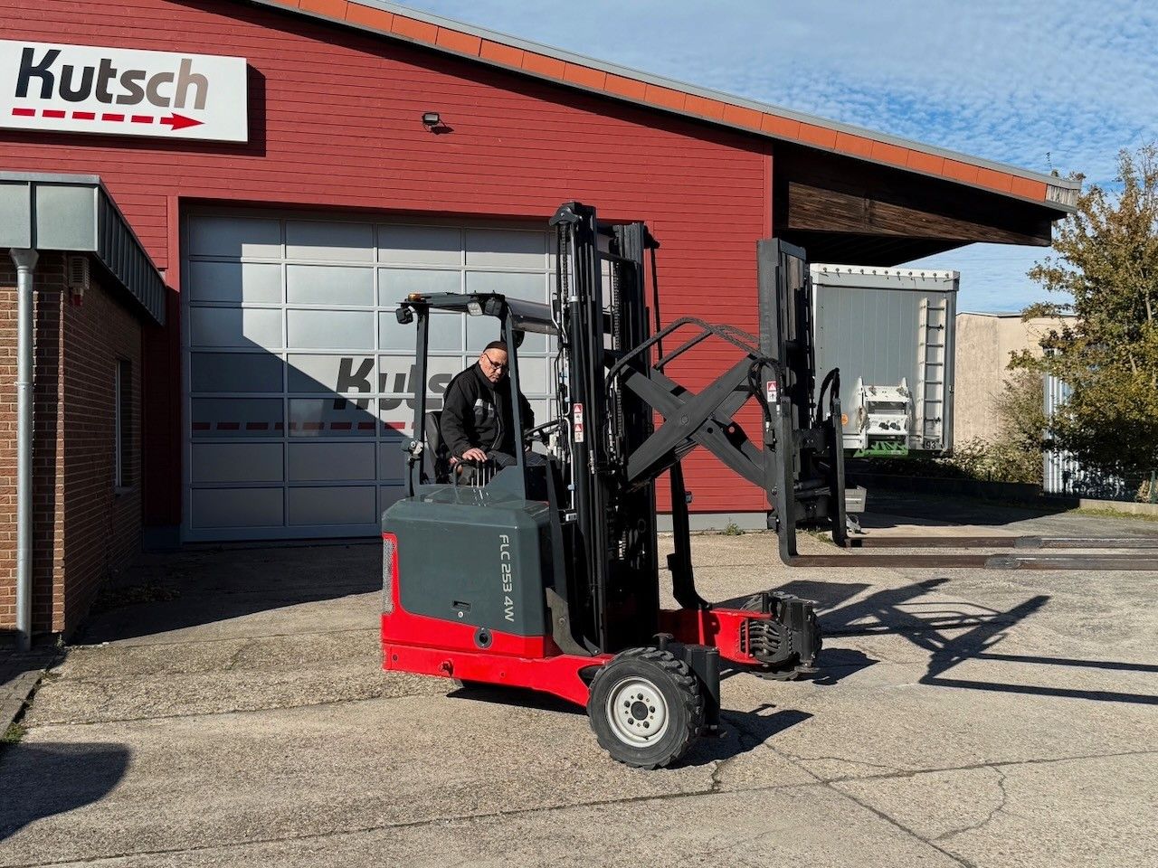 Fahrzeugabbildung Palfinger FLC 253 4 Wege Mitnahmestapler nur 113Bh