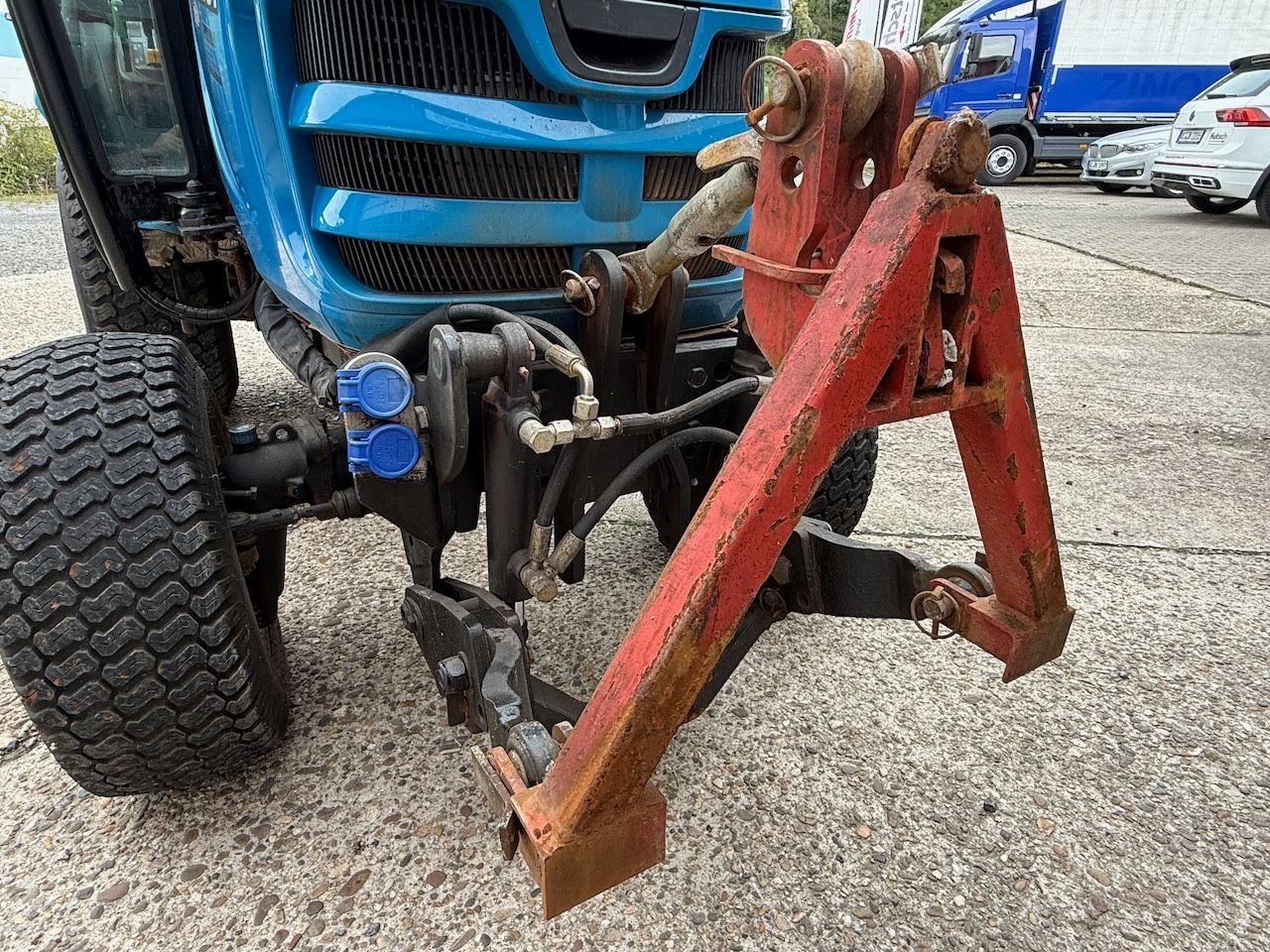 Fahrzeugabbildung Andere LS Kompakttraktor J27 HST Snowline