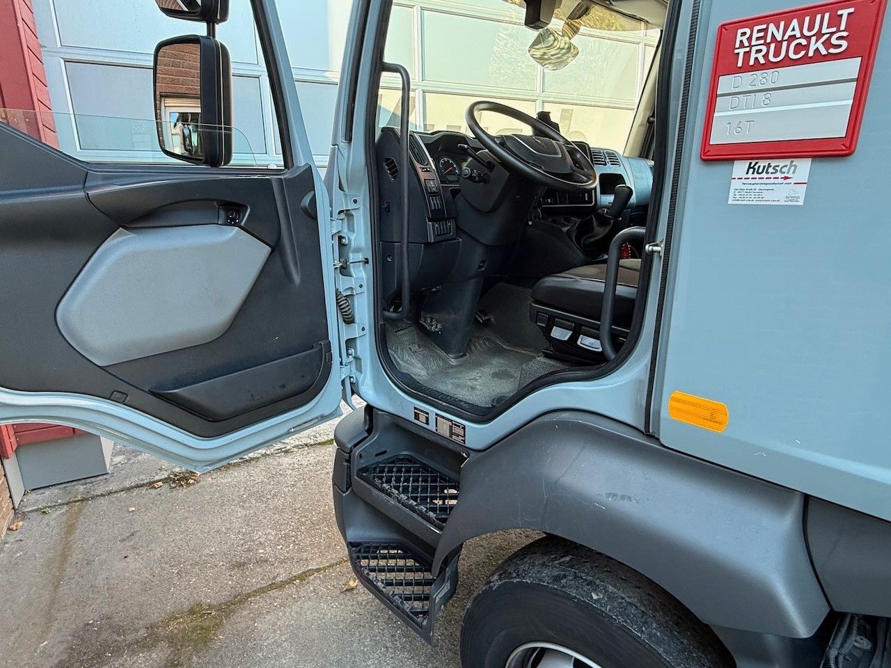 Fahrzeugabbildung Renault D16-280 offene Pritsche, Lbw unterfaltbar