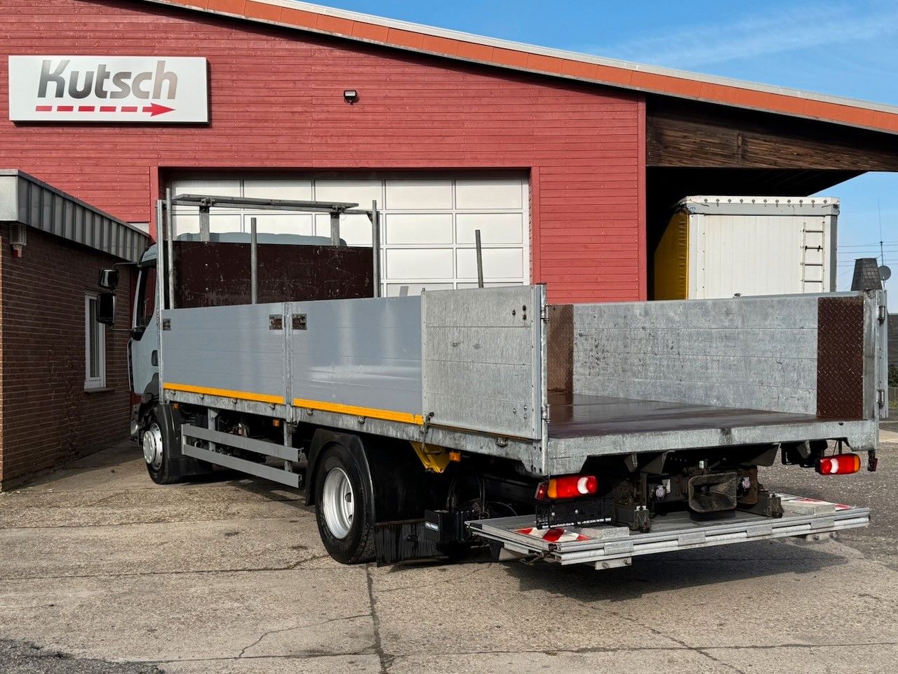 Fahrzeugabbildung Renault D16-280 offene Pritsche, Lbw unterfaltbar